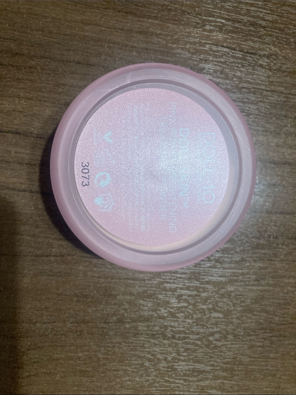 Doll 10 Setting Powder Compact – Lightweight Mattifying Finish - Picture 2 of 2